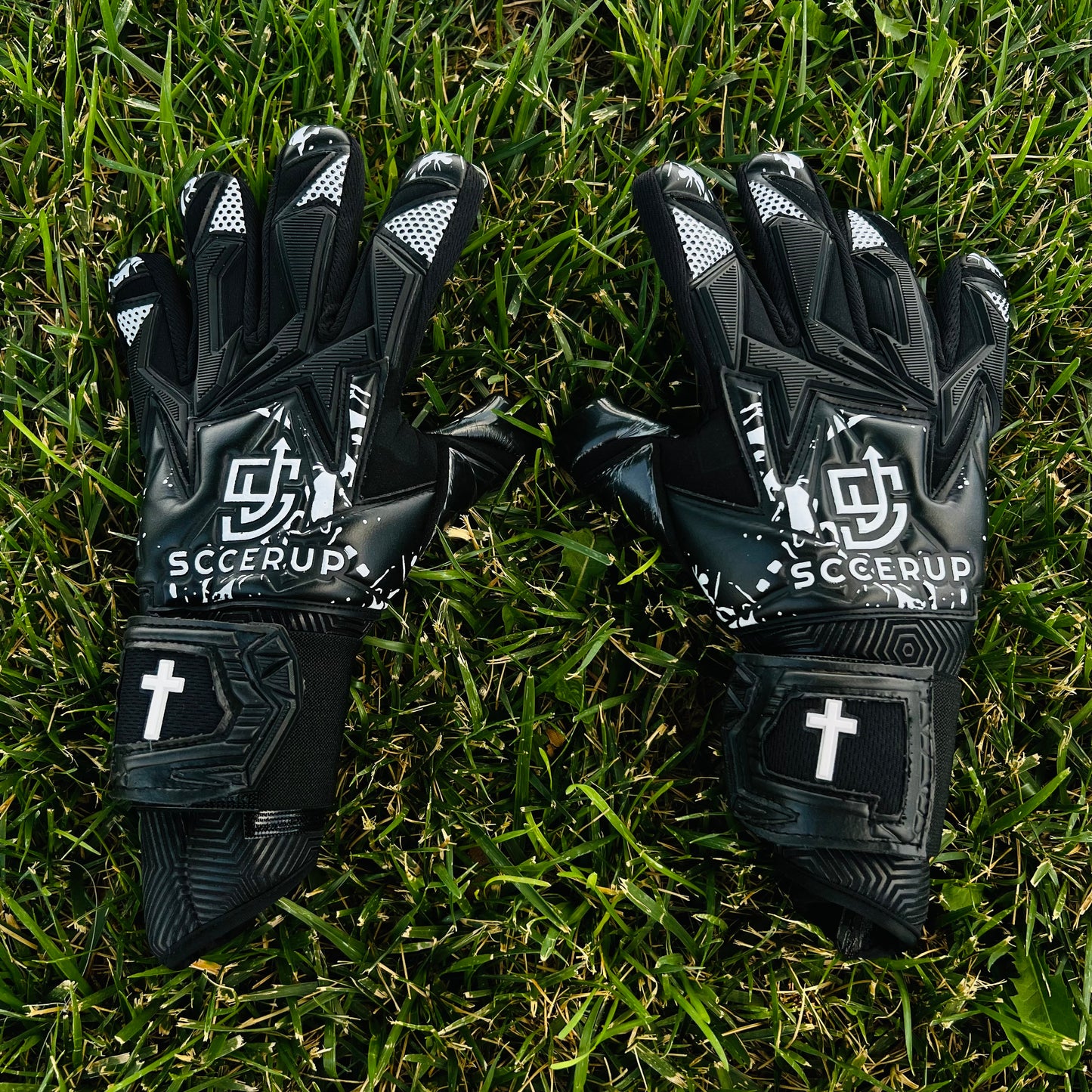 SccerUp Goalkeeper Gloves with Carry Bag