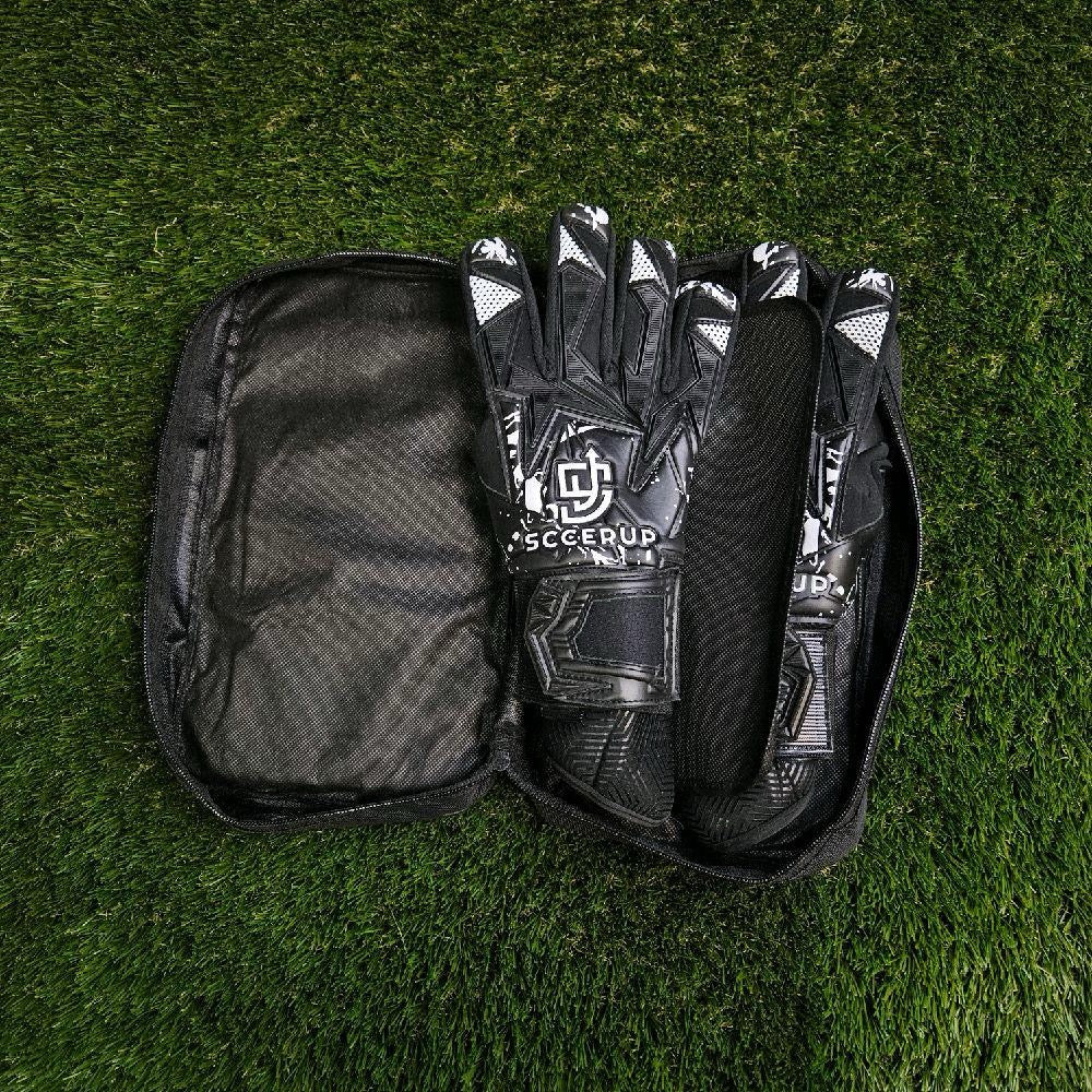 SccerUp Goalkeeper Gloves with Carry Bag