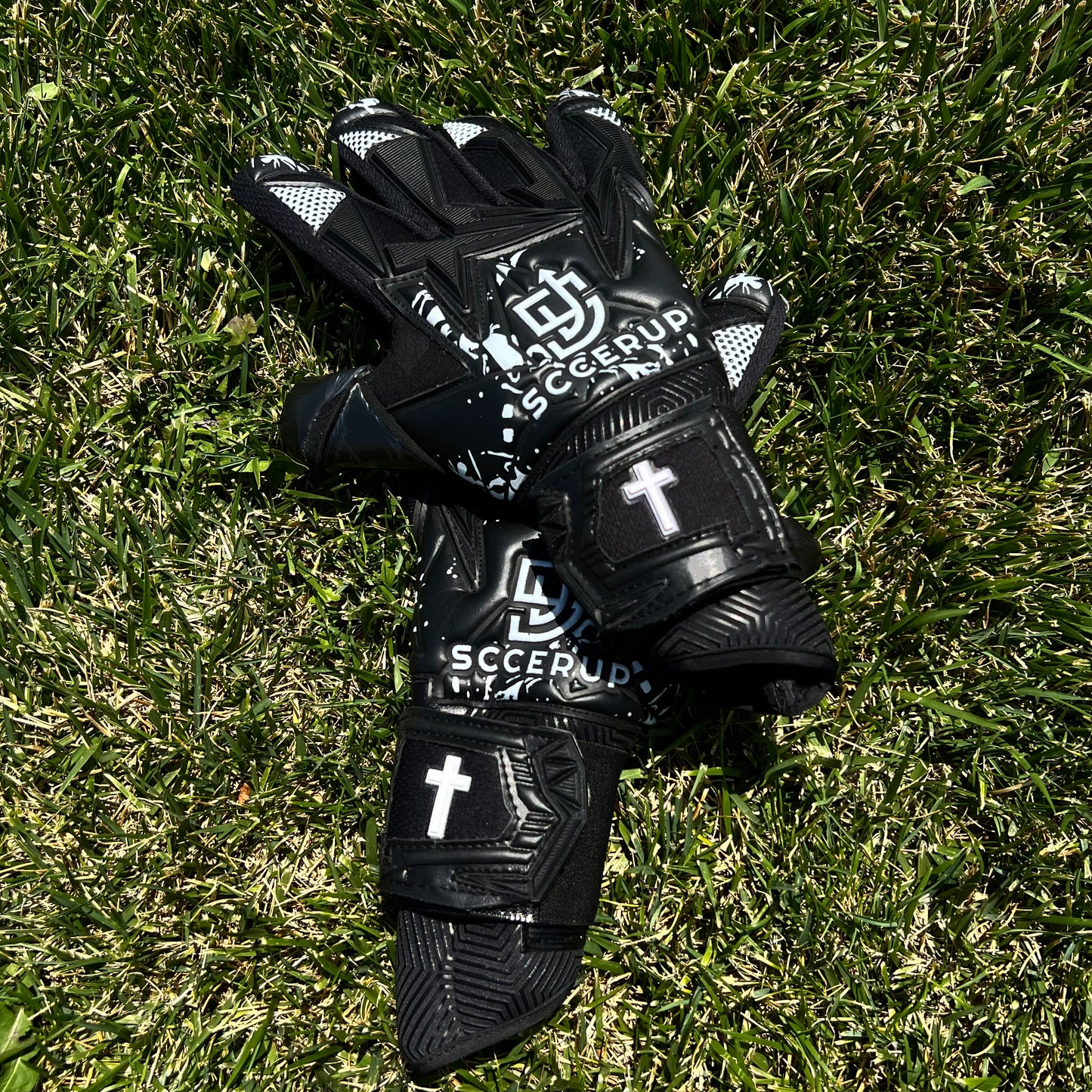 SccerUp Goalkeeper Gloves with Carry Bag